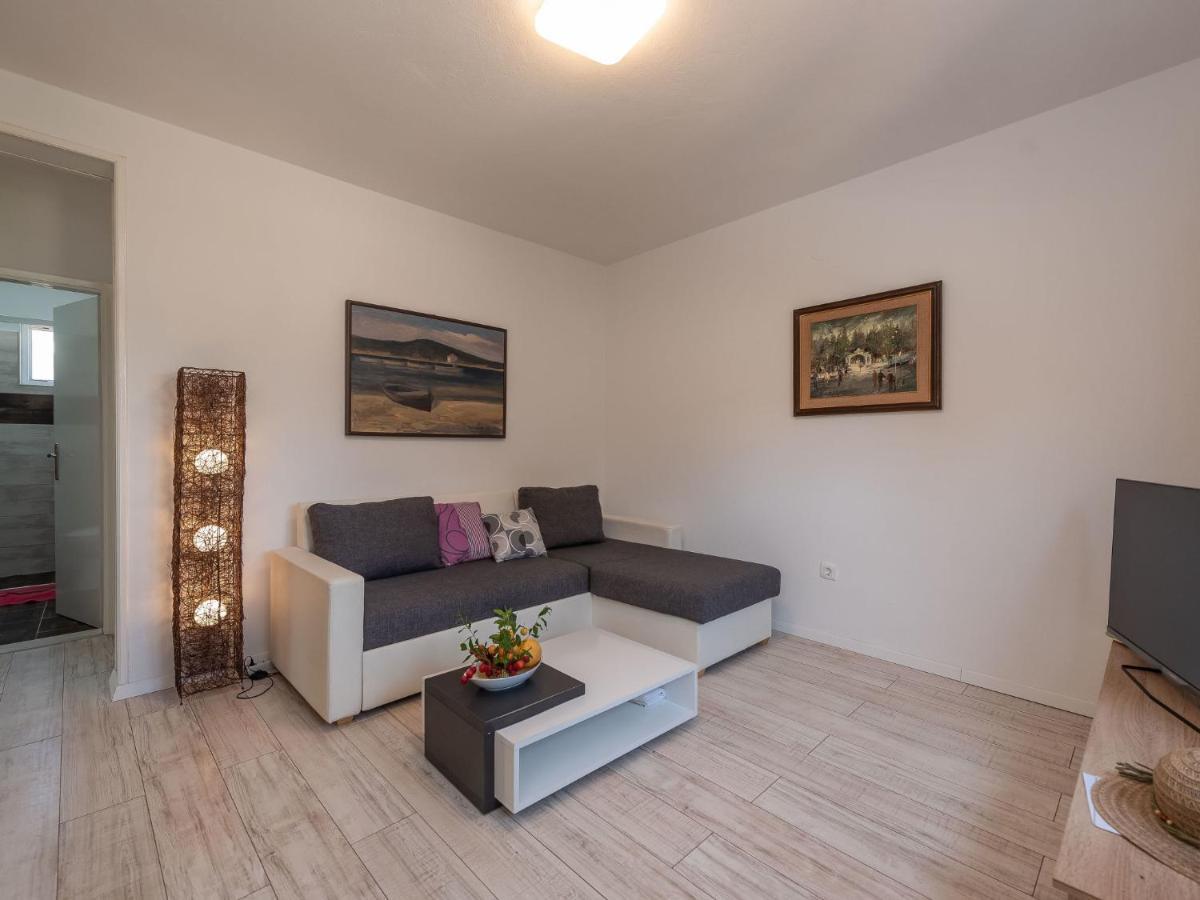 Holiday Home Milka By Interhome Pridraga Eksteriør billede